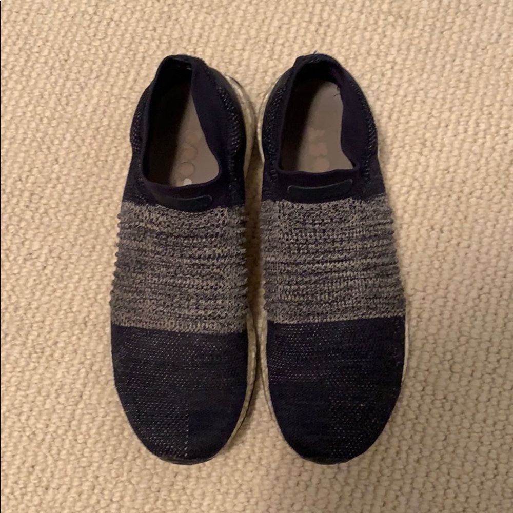 Adidas Ultra Boost laceless
